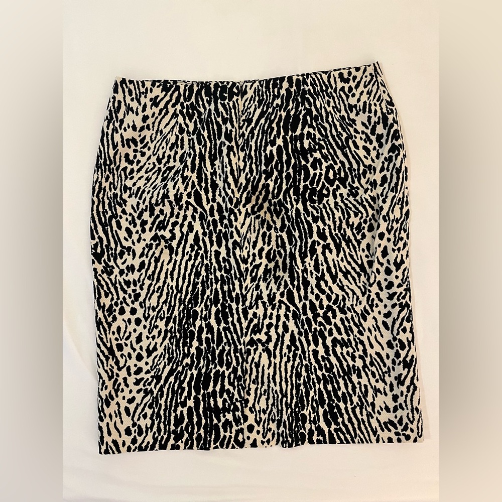 Talbots Black/Cream Animal Print Knee-length Pencil Skirt  business/casual Sz 14